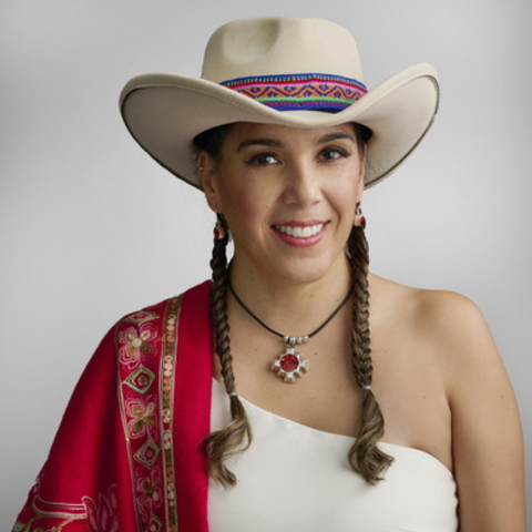 authors/lorena-saavedra-smith